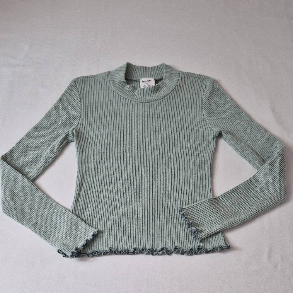 Destined Sage Ribbed Long Sleeve Lettuce Hem Top Size M